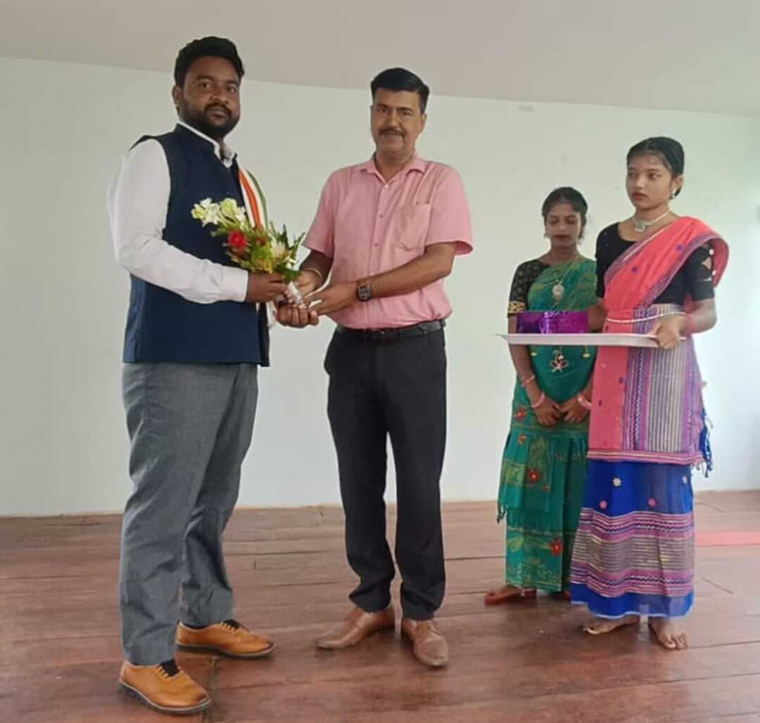 सांस्कृतिक कार्यक्रम के अव्वल बच्चे हुए पुरस्कृत