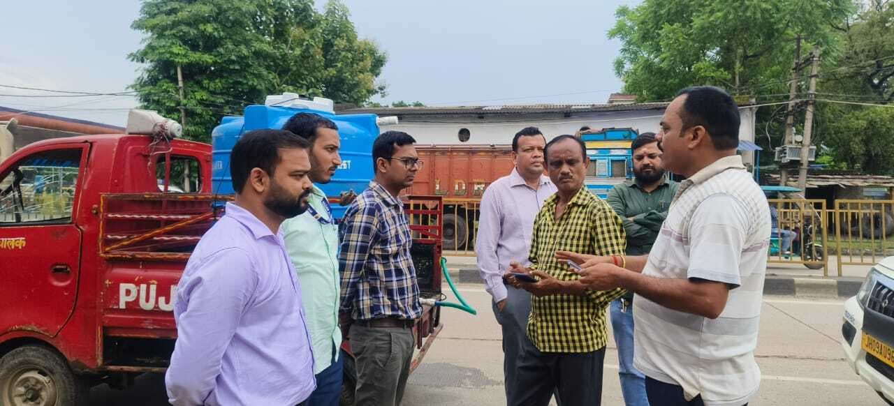 Bokaro News : बिना पंजीकरण के संचालित आरओ जल संयंत्रों व आपूर्तिकर्ताओं के खिलाफ चला अभियान