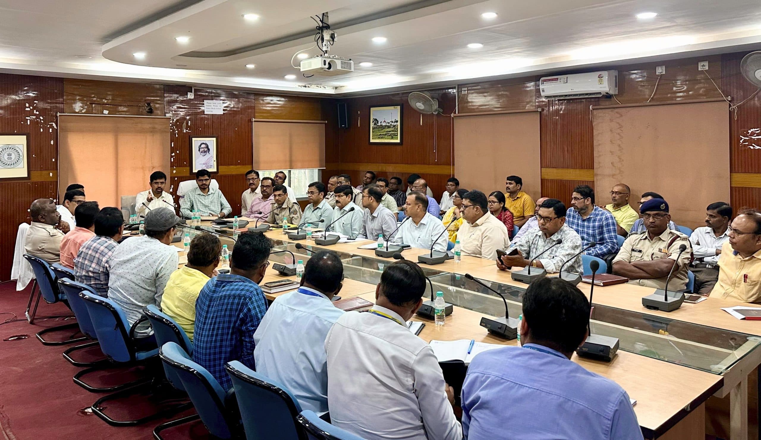 Deoghar News : देशभक्ति से ओत-प्रोत होगा कार्यक्रम, उत्कृष्ट प्रदर्शन करने वाले होंगे सम्मानित