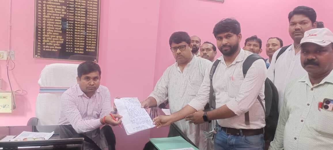 Seraikela Kharsawan News : चांडिल-कांड्रा सड़क बदहाल, तीन माह में 10 मौतें