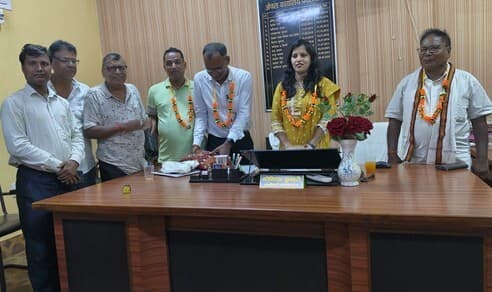 पथरगामा की निवर्तमान सीओ कोकिला कुमारी को भावभीनी विदाई