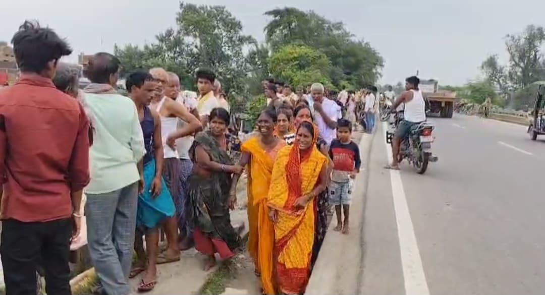 पुनपुन नदी में स्नान करने गये आठ दोस्तों में दो डूबे, छह तैर कर निकले