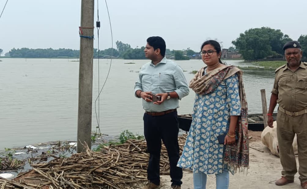 सीओ को बाढ़ प्रभावित लोगों की मदद का निर्देश