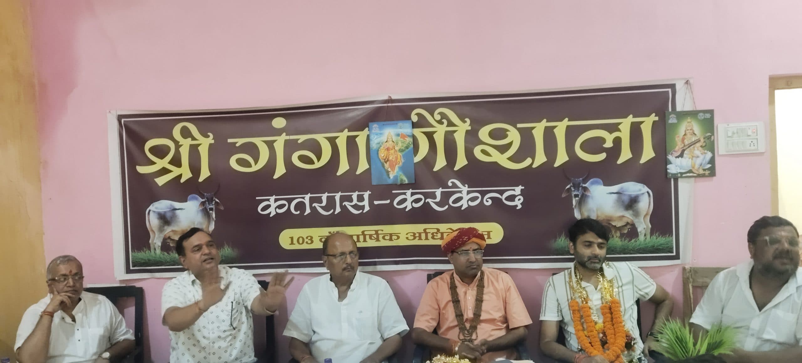 Dhanbad News : कतरास गंगा गोशाला को शिखर तक पहुंचायेंगे : अनिश डोकानिया