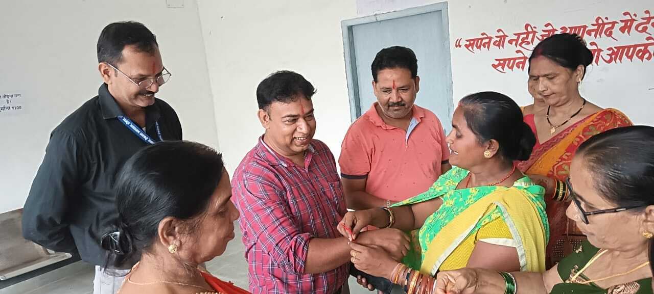 विहिप ने मनाया रक्षाबंधन का त्योहार