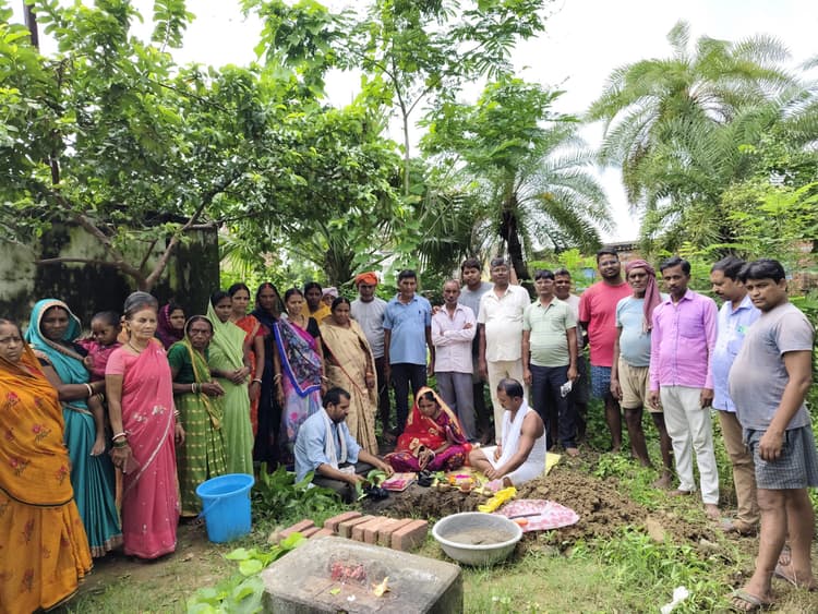 मिरचक में प्राचीन देवी मंदिर जीर्णोद्धार का शुभारंभ