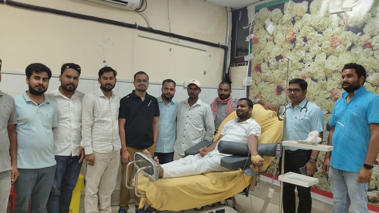 25वीं बार रक्तदान कर मनाया जन्मोत्सव