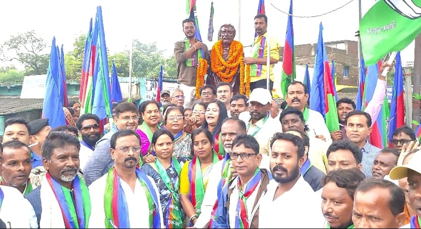 शहीद निर्मल महतो को दी गयी श्रद्धांजलि