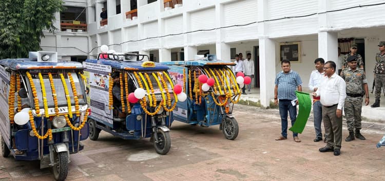 लोकतांत्रिक प्रक्रिया में पात्र नागरिकों की भागीदारी आवश्यक : डीएम