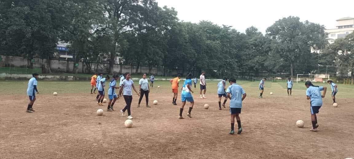 Sports : राष्ट्रीय सुब्रतो कप के लिए पसीना बहा रहे झारखंड के फुटबॉलर