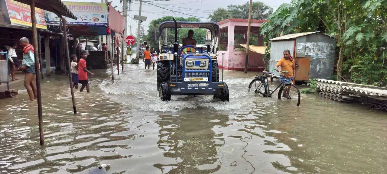 hajipur news. राघोपुर के बाढ़पीड़ितों को अब तक नहीं मिली सरकारी मदद