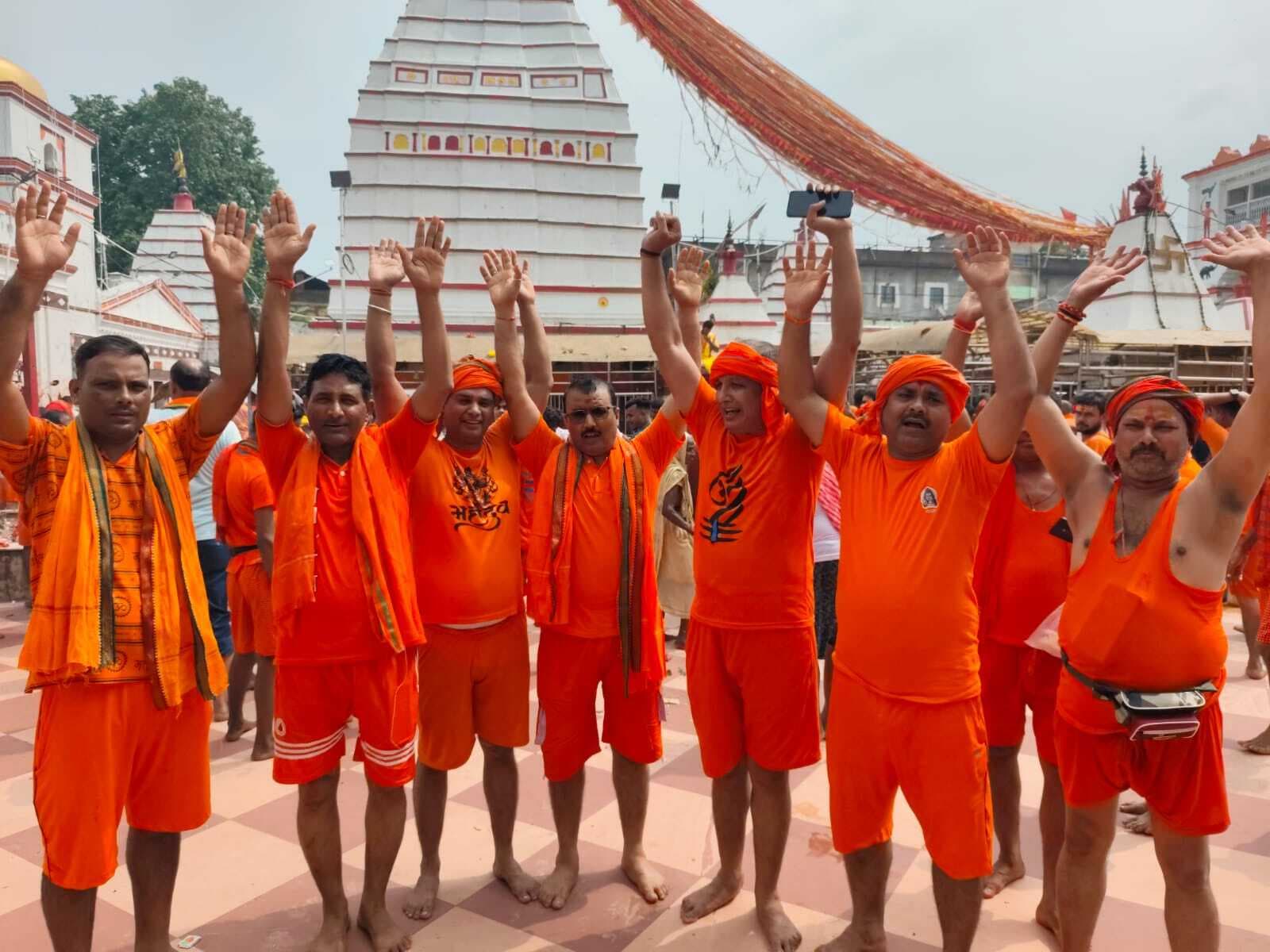 86 हजार कांवरियों ने किया बाबा को जलाभिषेक