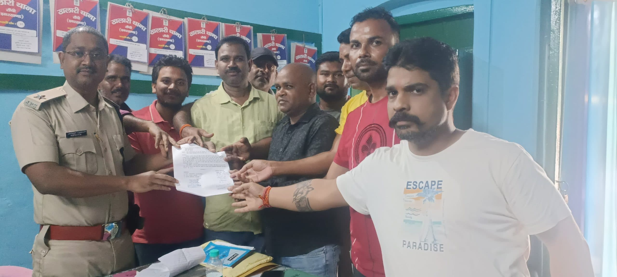 ट्रकों का भाड़ा वृद्धि को लागू करने के लिए प्रशासन को दिया पत्र