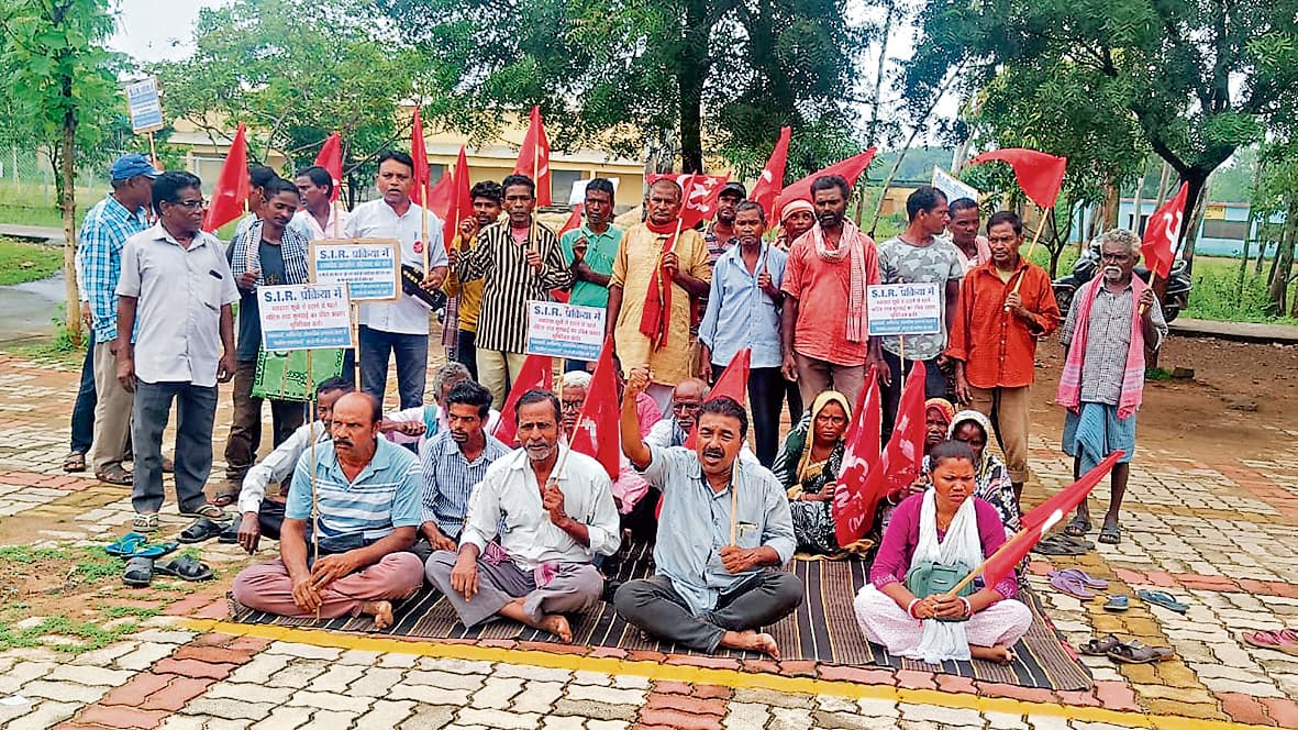 East Singhbhum News : एसआइआर पर रोक लगाए निर्वाचन आयोग