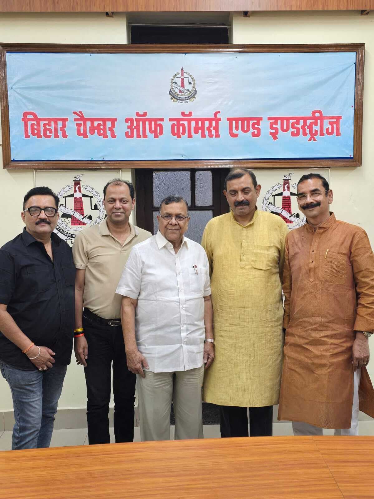 Patna News : पीके अग्रवाल बने बिहार चैंबर के अध्यक्ष, निर्विरोध चुने गये सभी पदाधिकारी