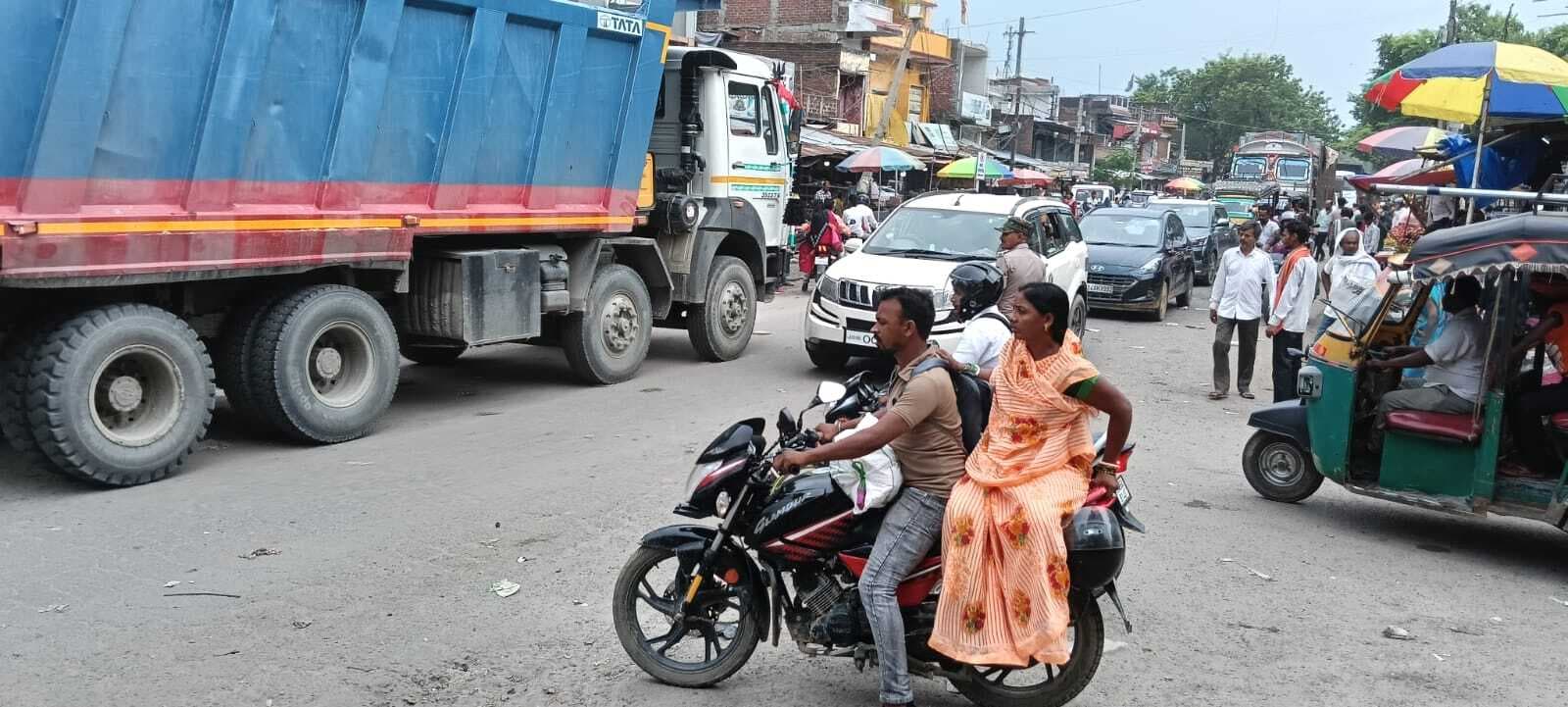 पूरे दिन जाम रही अंबा की सड़क, आवागमन में हुई परेशानी