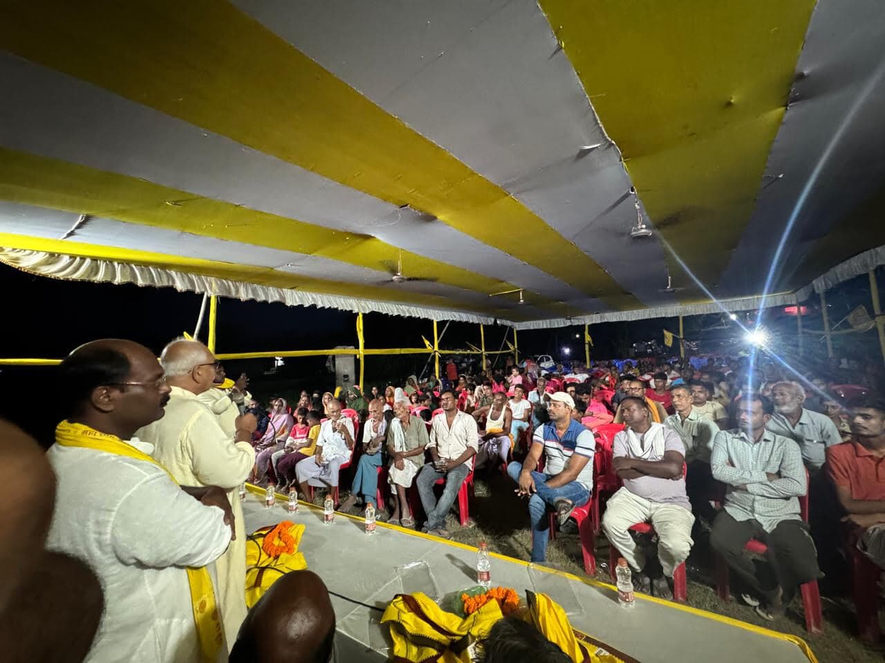 Samastipur News:ताजपुर के दिघरुआ में जनसुराज कार्यकर्ताओं ने की सभा