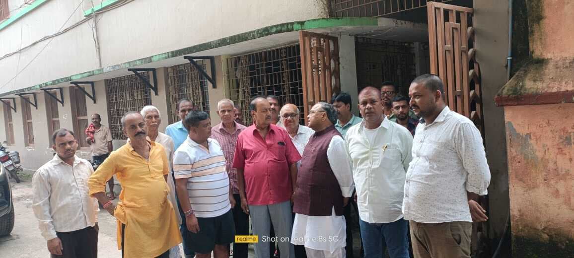 नयाटाेला में सड़क की समस्या से अवगत हुए विधायक रामनारायण मंडल