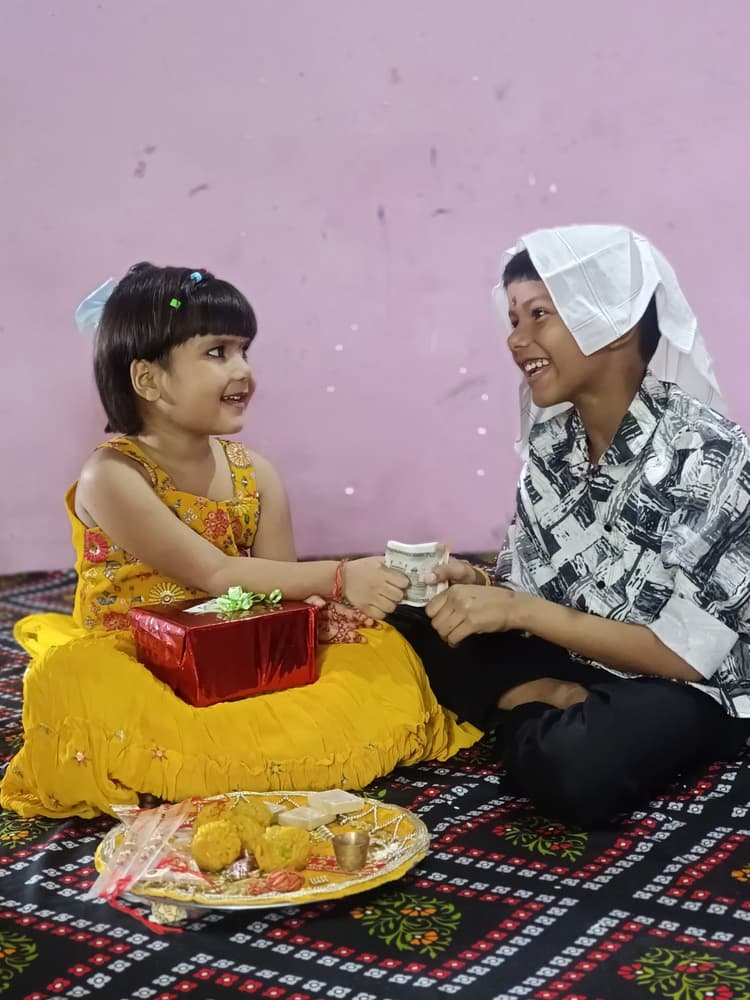 हर्षोल्लास के साथ मना रक्षाबंधन का त्योहार