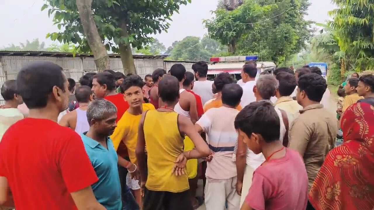 श्रीनगर में मोबाइल चोरी करते युवक धराया, जमकर पिटाई