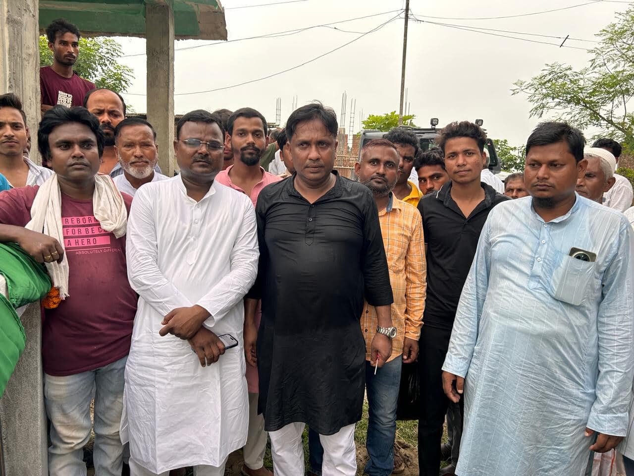 दो सडकों का विधायक ने किया शिलान्यास