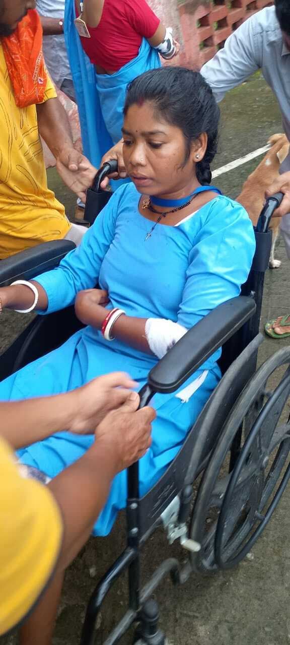 सड़क दुर्घटना में पतना सीएचसी की पांच महिला सफाई कर्मी घायल