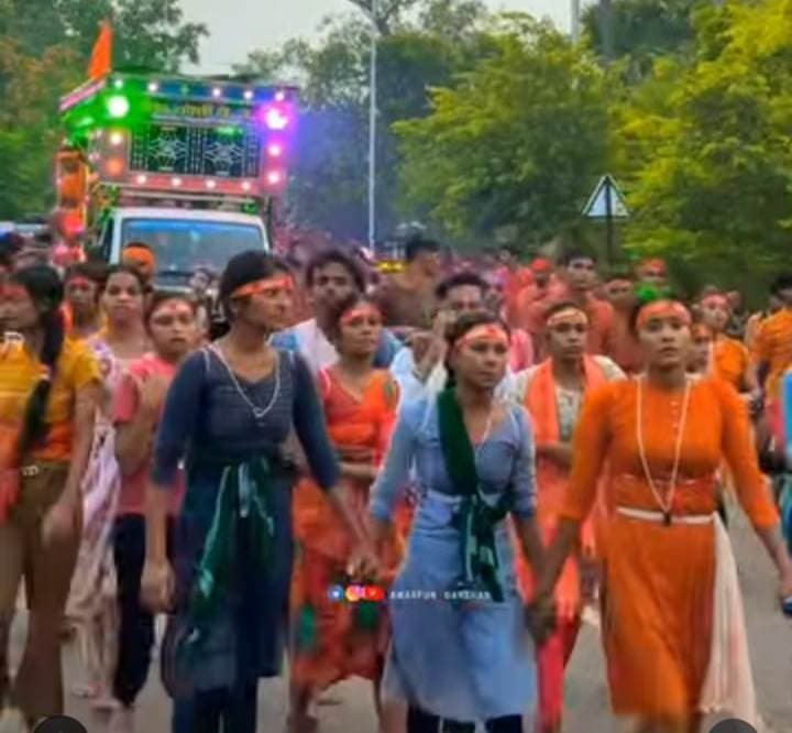 सावन की पूर्णिमा पर ज्यैष्ठगौर नाथ महादेव मंदिर में लाखों डाक बमों ने किया जलाभिषक