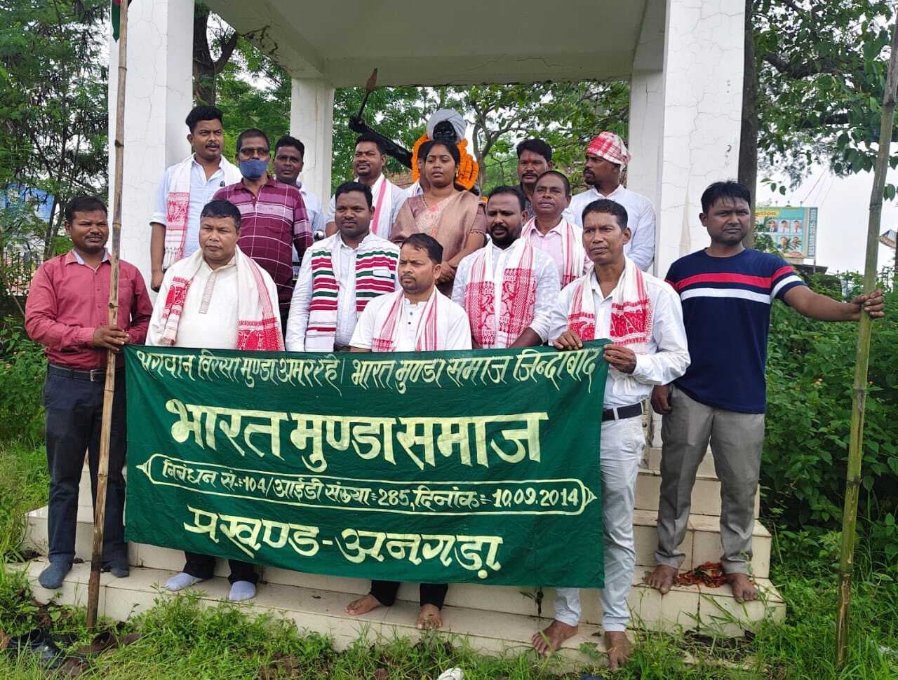 आदिवासी प्रकृति के सबसे बड़े सेवक