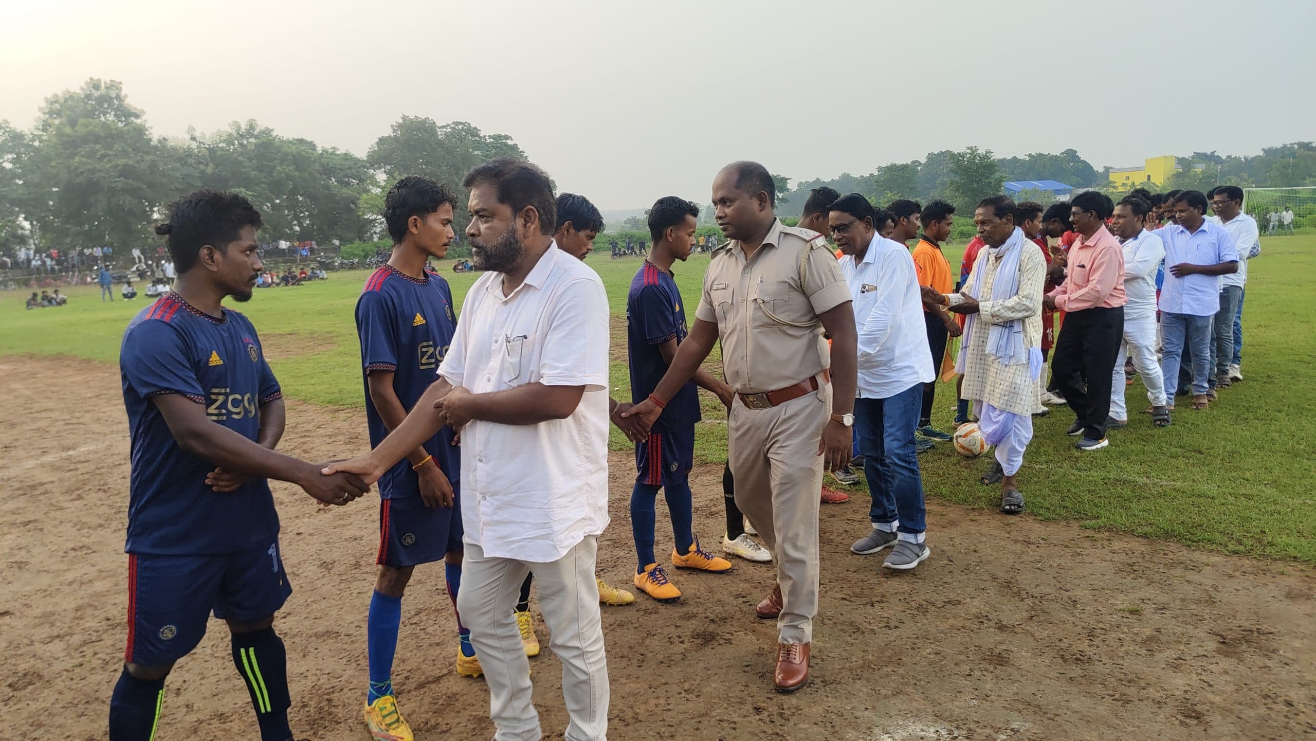 आदिवासी संस्कृति को अक्षुण्ण रखने की है जरूरत : मुखिया