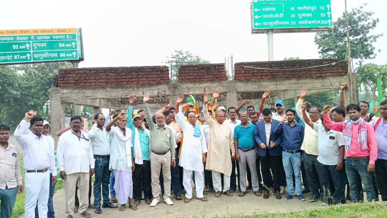 बगदाहा व पालोजोरी में सादगीपूर्ण तरीके से मना विश्व आदिवासी दिवस