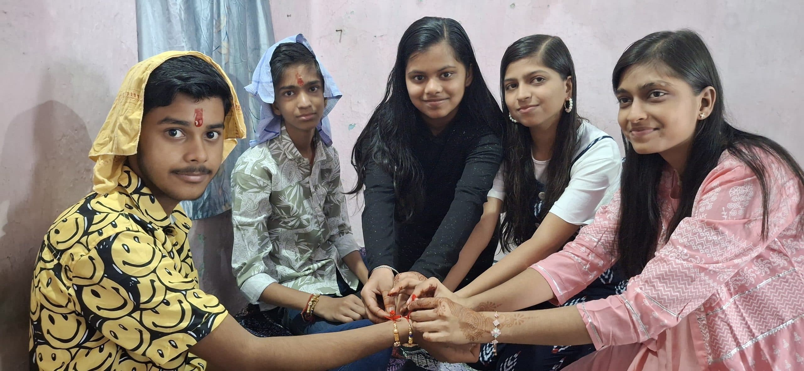 Bokaro News : कोयलांचल में धूमधाम से मना रक्षाबंधन का त्योहार