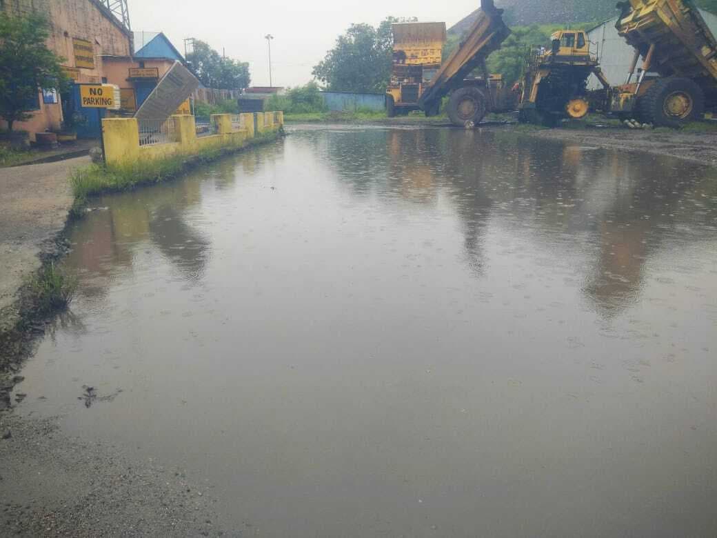 Bokaro News : बेश वर्कशॉप परिसर के कई हिस्से तालाब में तब्दील