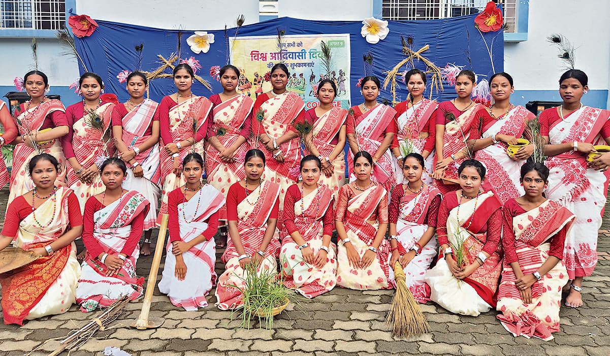 Chaibasa News : आदिवासी संस्कृति है झारखंड राज्य की पहचान : मीनू मीनाक्षी