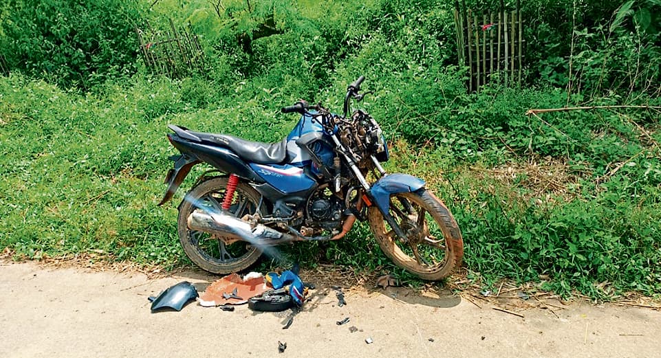 Chaibasa News : जामकुंडिया के पास बस ने बाइक सवार को कुचला, मौत