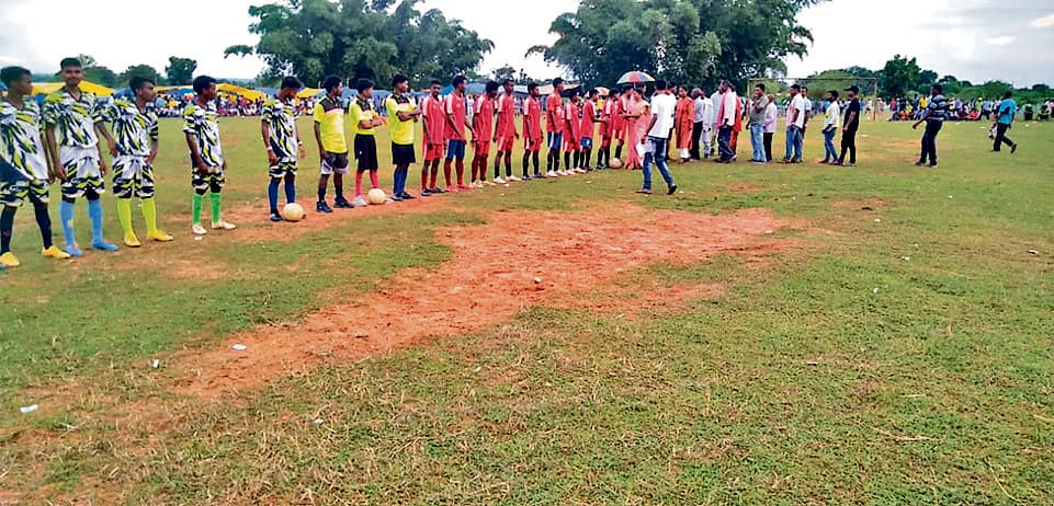 Chaibasa News : कुमारडुंगी ने विजय एलबी को हराया