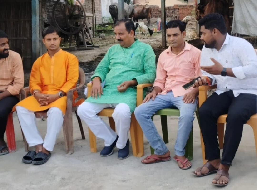 Samastipur News:राजद कार्यकर्ताओं ने चलाया जनसम्पर्क अभियान