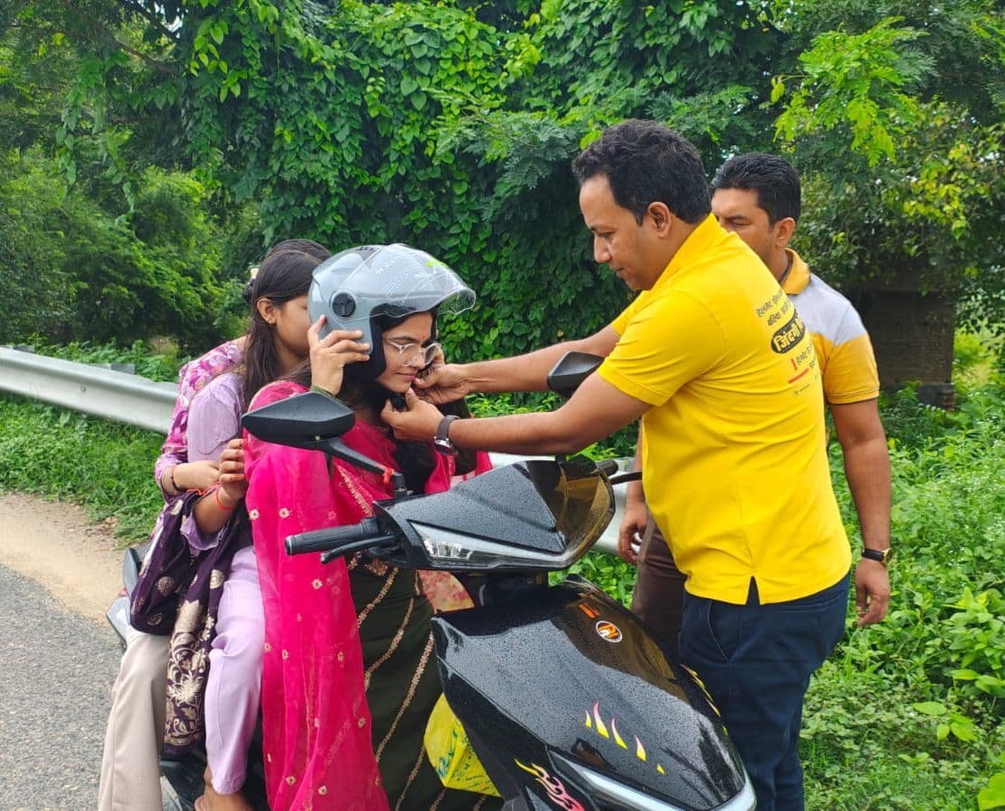 विज्ञापन की खबर- आपकी छोटी-सी चूक खत्म कर रही है जिंदगी, बिना हेलमेट पहने मत निकलें