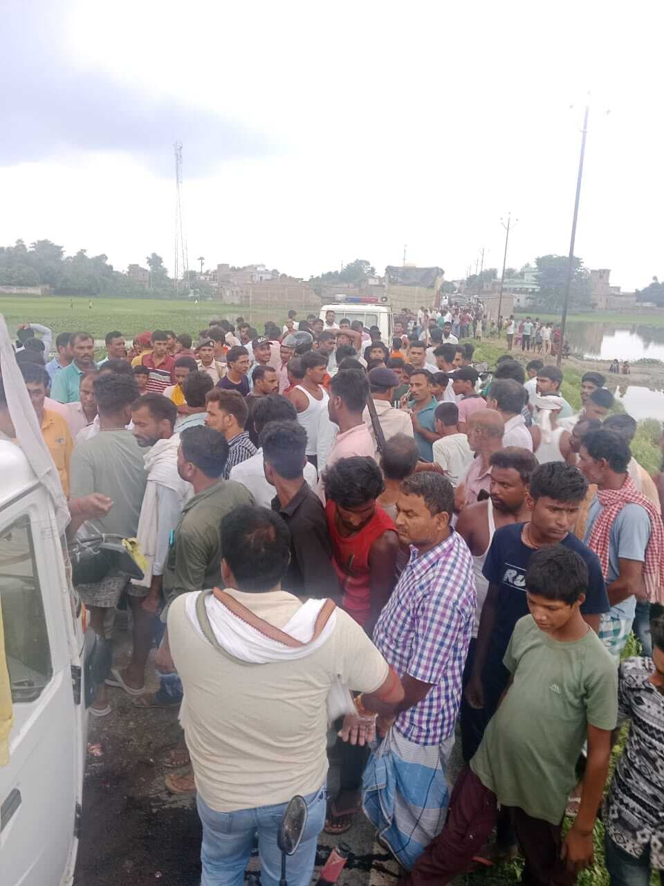 Motihari : ट्रक की चपेट में आने से बाइक सवार की मौत