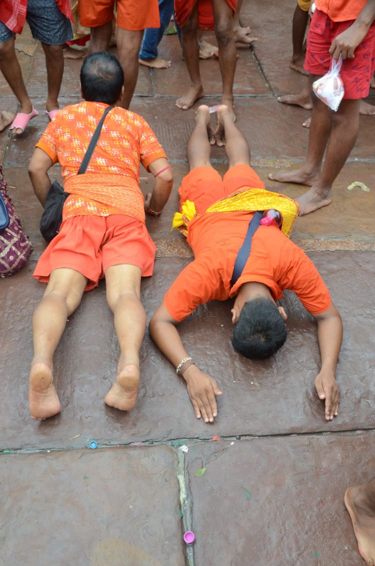 Deoghar News : भादो मेला शुरू, पहले दिन 80 हजार भक्तों ने की स्पर्श पूजा
