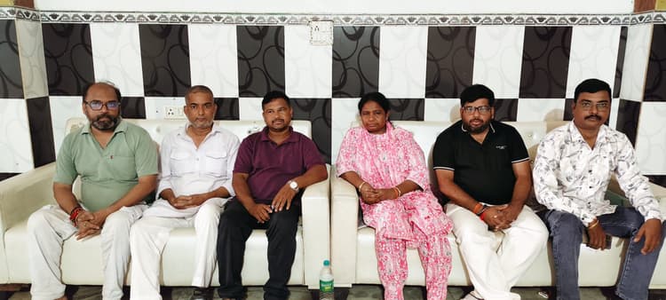 एसआईआर के जरिए भाजपा रच रही साजिश