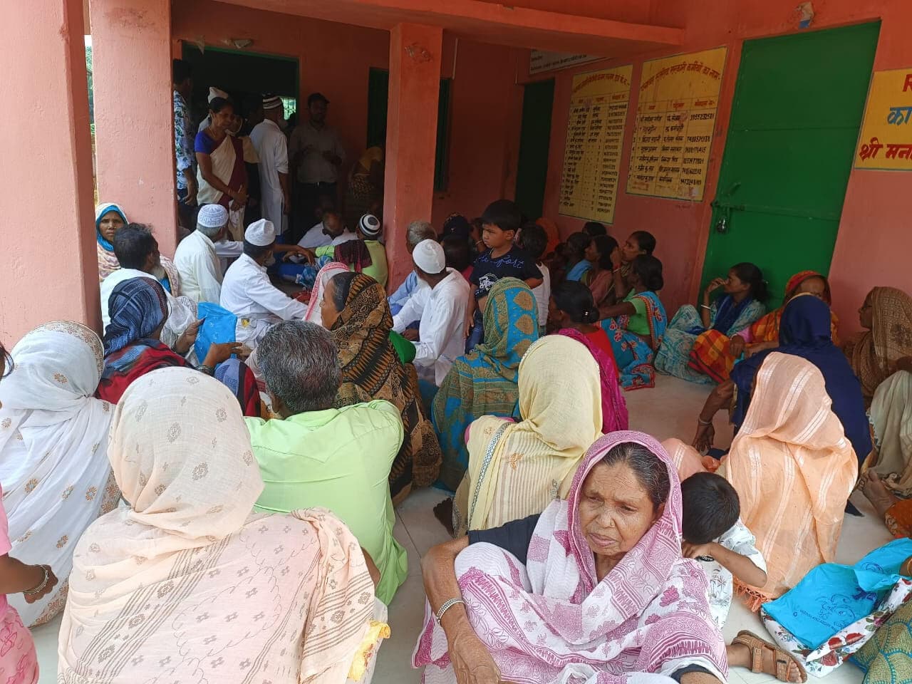 सीएम के डीबीटी प्रसारण के व्यवस्थापक रहे अनुपस्थित