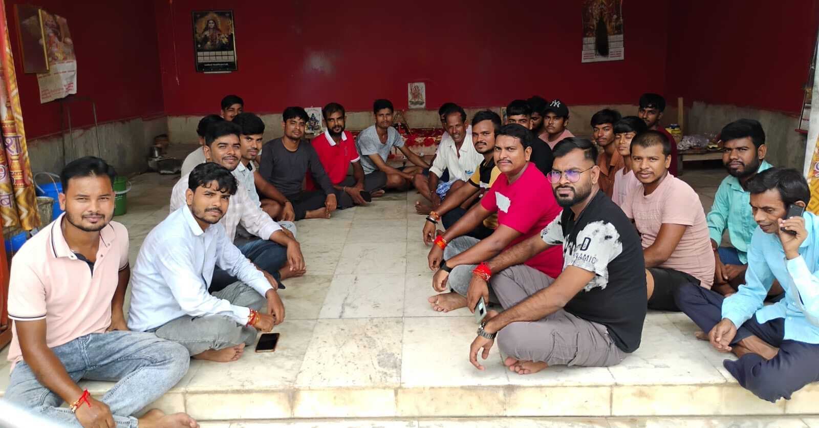 घनी आबादी के अनुरूप कुशवाहा टोला में नहीं है पर्याप्त पेयजल की व्यवस्था, जोला नाला के अतिक्रमण से लोग परेशान