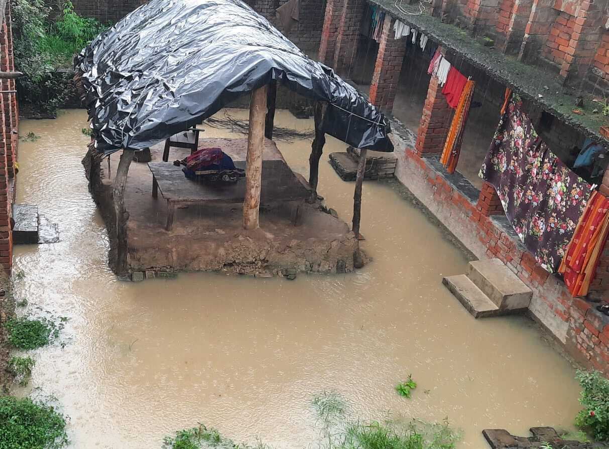 Darbhanga News: कहीं झमाझम बारिश, तो कहीं एक बूंद के लिए भी टकटकी