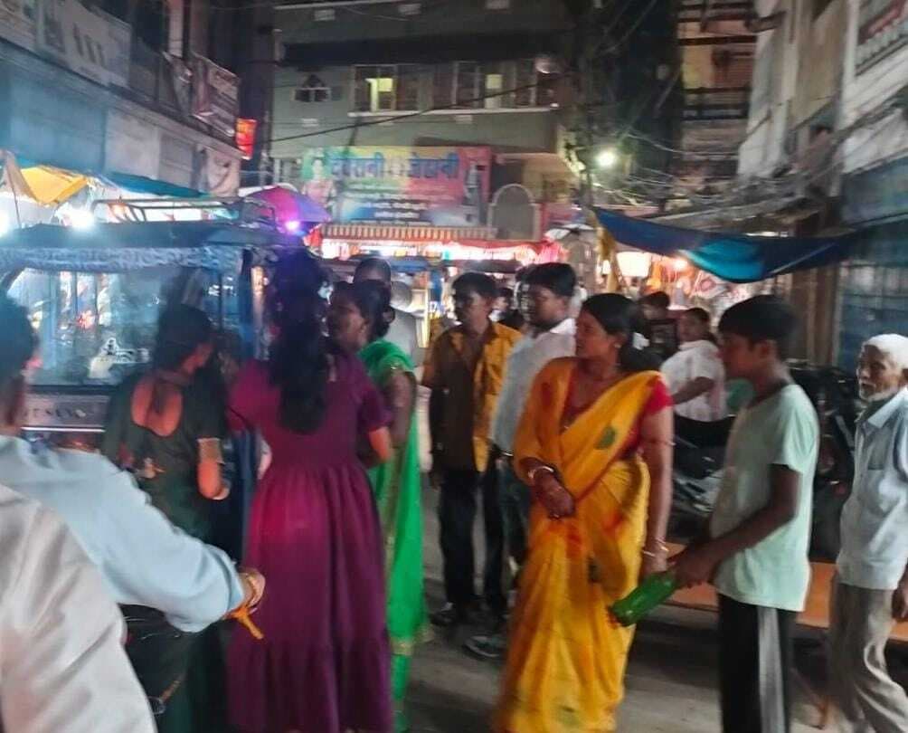 नगर परिषद क्षेत्र के कई वार्डों में नहीं जल रही स्ट्रीट लाइट, पार्षदों में आक्रोश