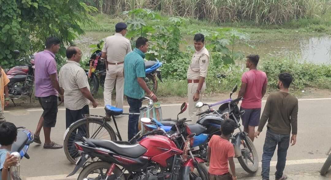 घर के आगे खड़ा ट्रैक्टर चोरी