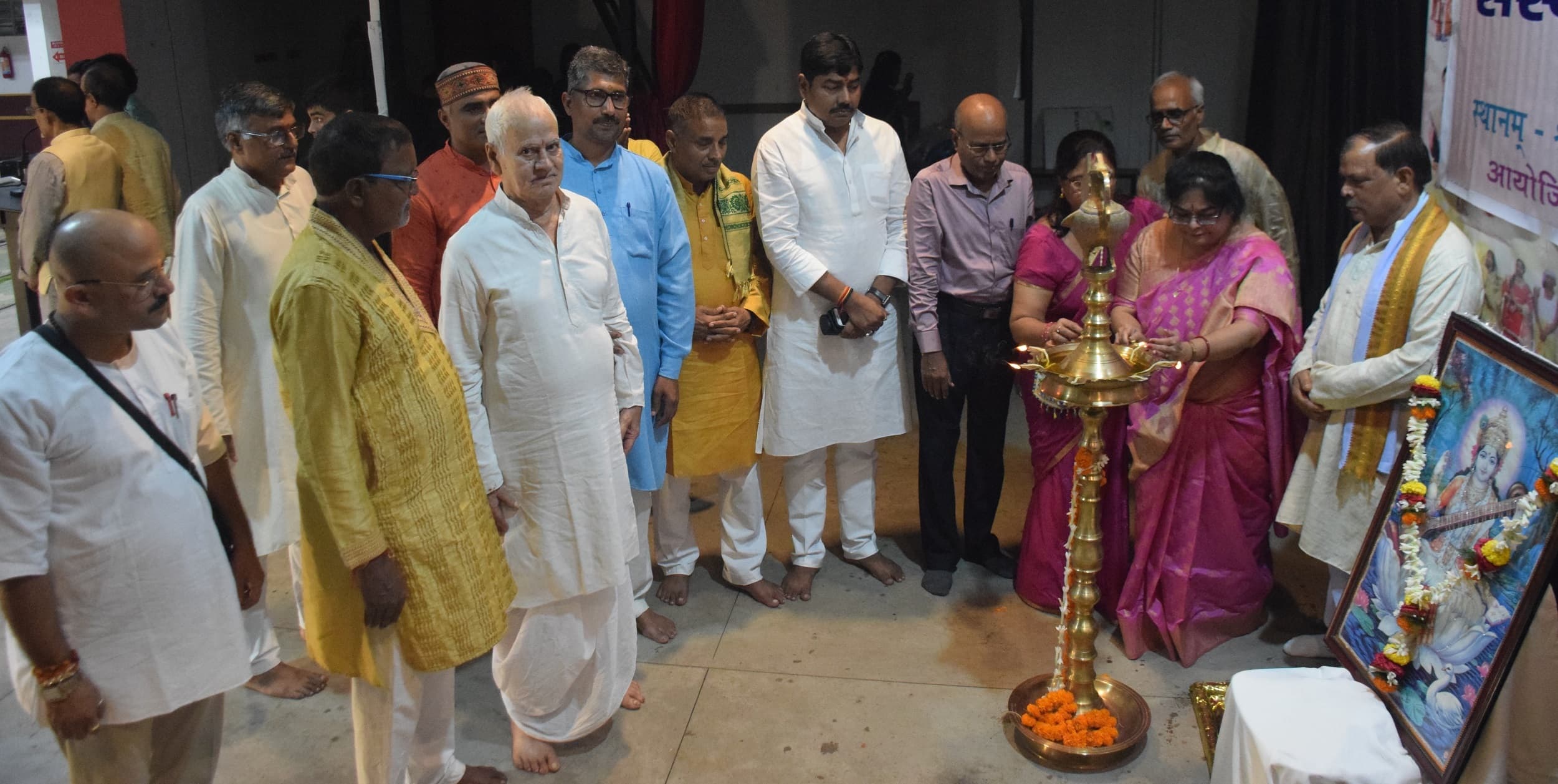 Bokaro News : संस्कृत भारती बोकारो ने 25 विद्यालयों के 336 विजेताओं को किया सम्मानित