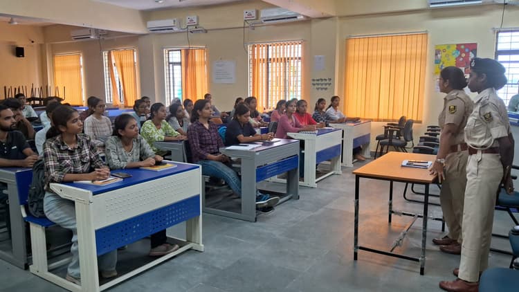 आपके साथ कोई घटना हो तो अपनी प्रतिक्रिया जरुर दें