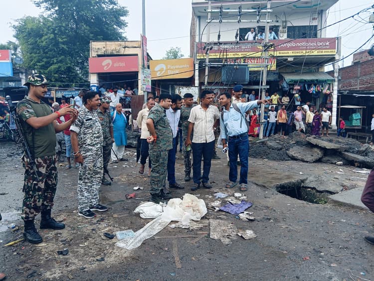 नाले पर बनीं दुकानें ध्वस्त