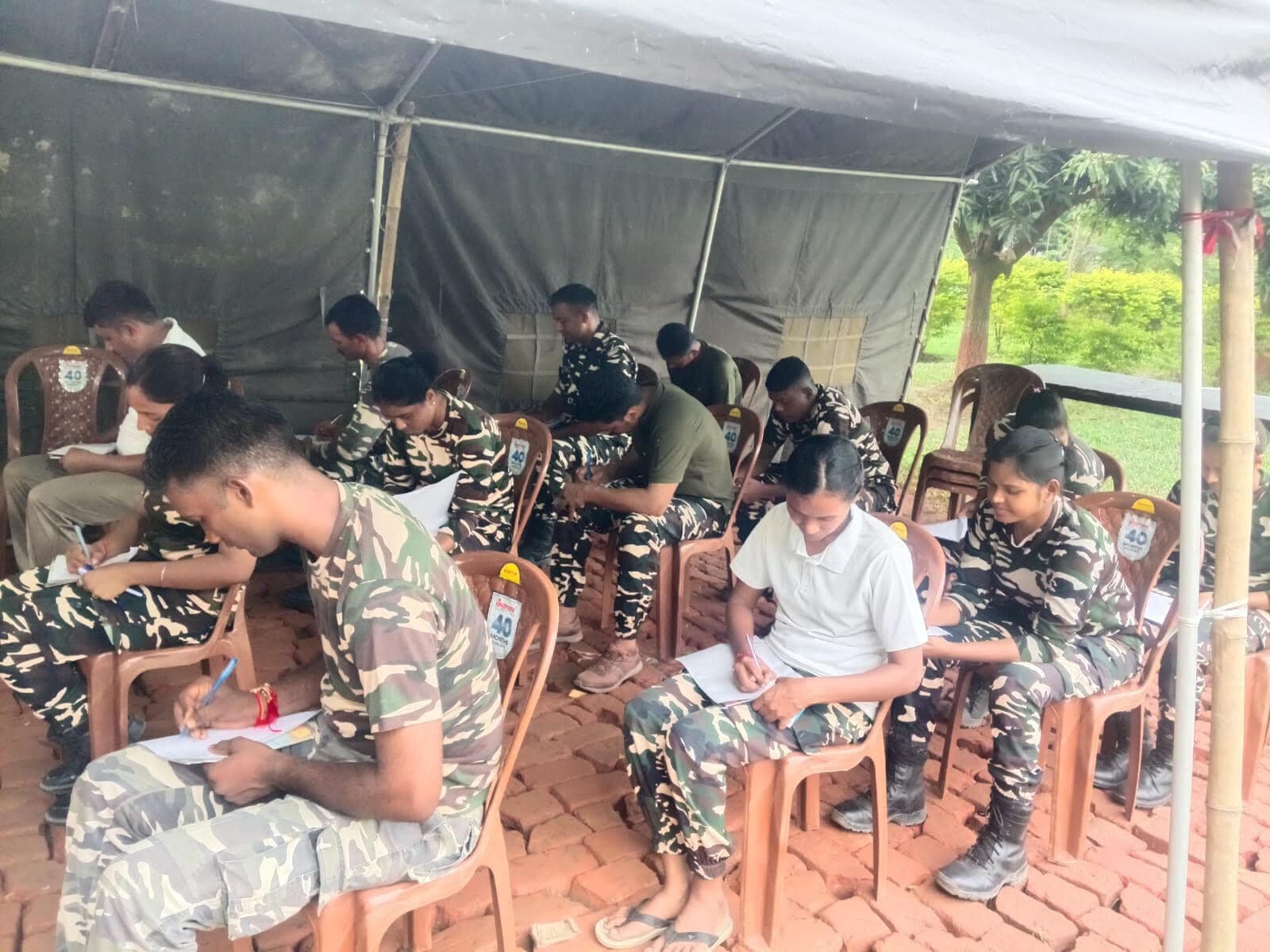 जवानों के लिए पत्र लेखन कार्यक्रम का आयोजन