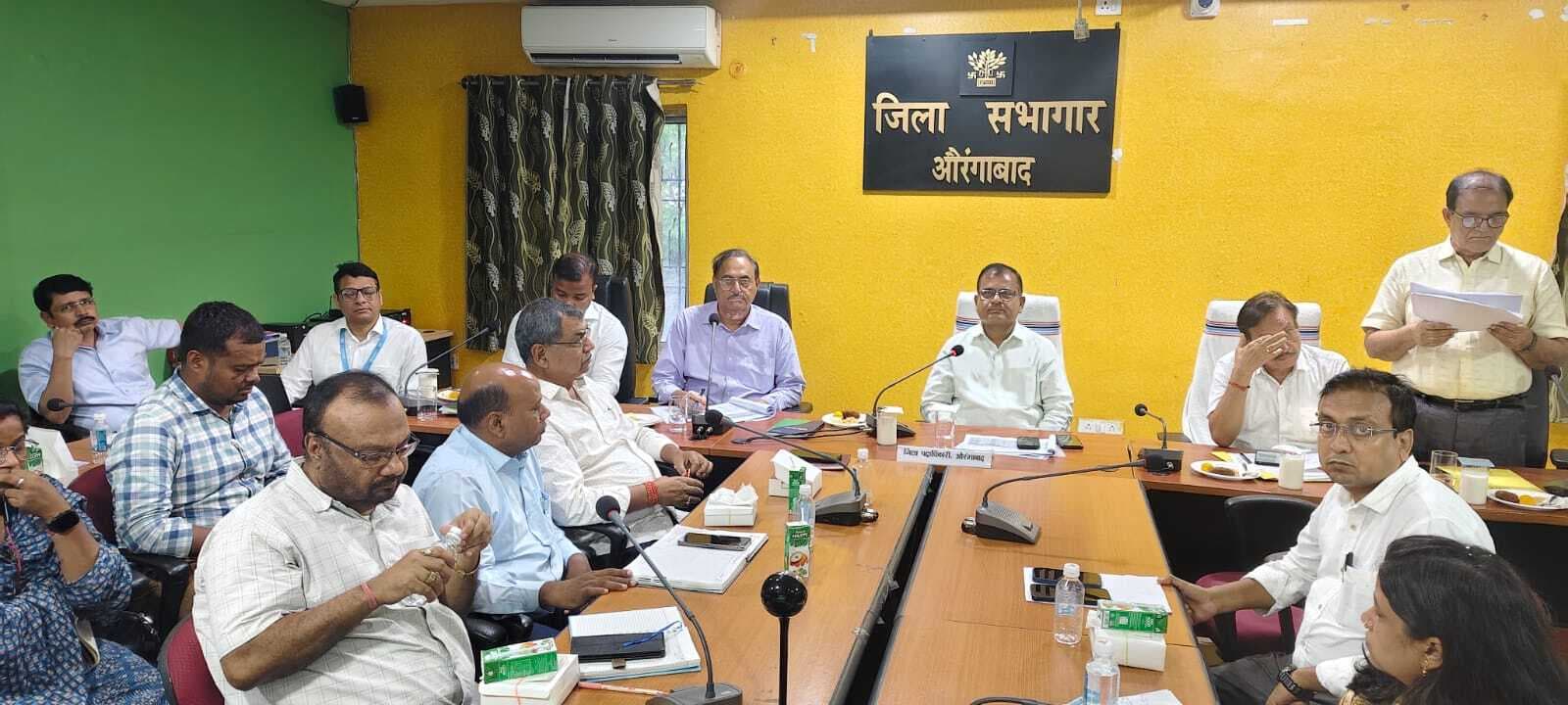 कार्य में रुचि नहीं लेने वाले डॉक्टरों पर होगी कार्रवाई, डीएम ने दिये निर्देश